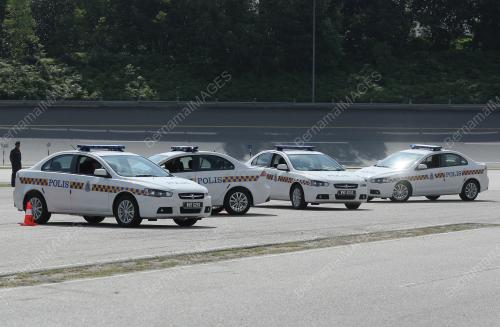 MAJLIS PENYERAHAN SUMBANGAN PROTON INSPIRA KEPADA POLIS DIRAJA