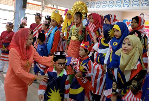 SG03_25082015_PAKAIAN_BERAGAM