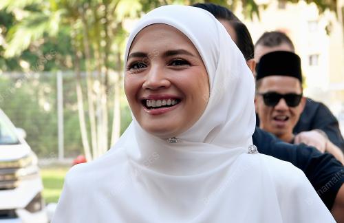 NUR FAZURA