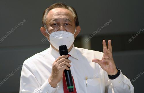 DATUK MAHMUD ABAS