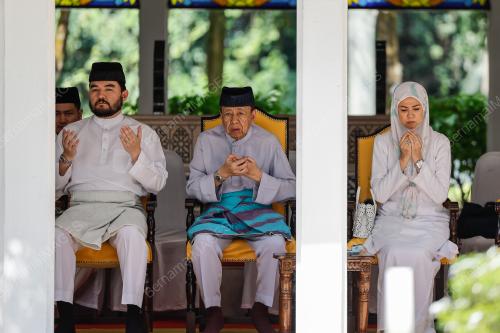 SULTAN SHARAFUDDIN IDRIS SHAH