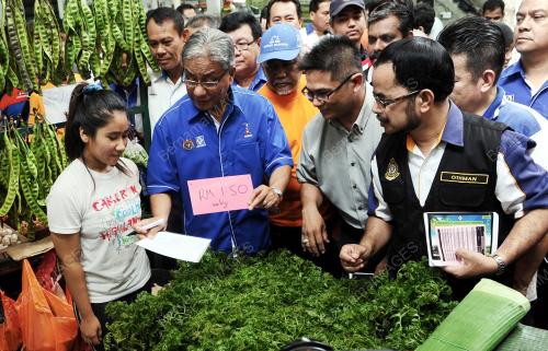 SG03_26072013_LAWAT_PASAR