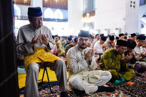 SULTAN SHARAFUDDIN IDRIS SHAH