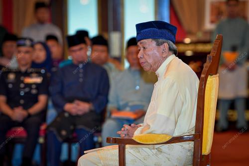 SULTAN SHARAFUDDIN IDRIS SHAH