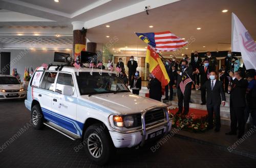 DATUK SERI AMIRUDIN SHARI