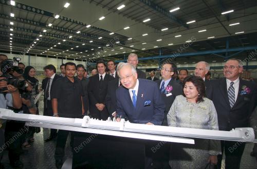 NAJIB TUN RAZAK