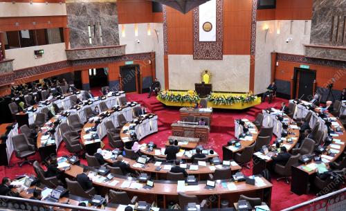 SG03_31032015_SIDANG_DUN