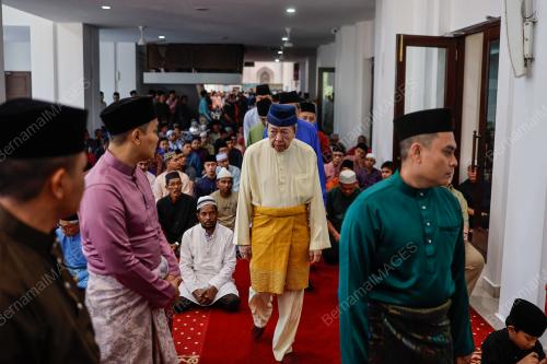 SULTAN SHARAFUDDIN IDRIS SHAH