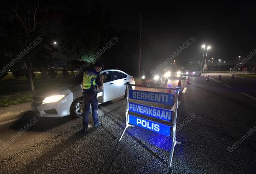 KAWALAN KELANCARAN LALULINTAS SEKITAR SHAH ALAM