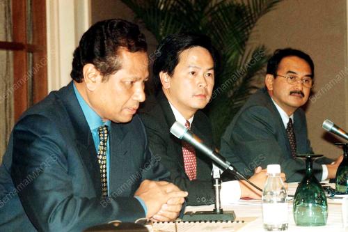 SG04-05_09_2000_KERAJAAN_NEGERI_13012016