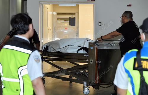 JENAZAH NIDZA AFHAM TIBA DI UNIT FORENSIK HOSPITAL SHAH ALAM
