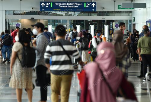 TINJAUAN WARGA KOTA PULANG KE KAMPUNG HALAMAN