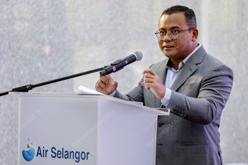 DATUK SERI AMIRUDIN SHARI