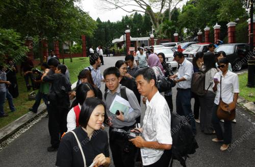 SG04_03012011_BARU