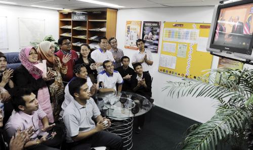 SG04_03042013_BUBAR_PARLIMEN