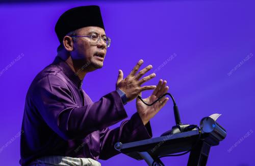DATUK SERI AMIRUDIN SHARI