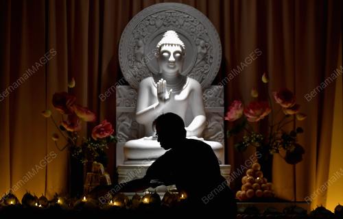 PERSIAPAN SAMBUTAN HARI WESAK