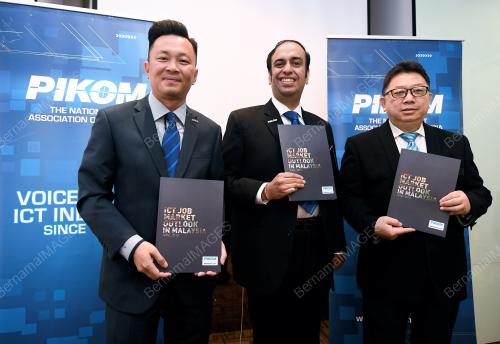 SG04_03072018_PIKOM