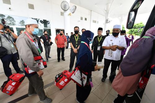 DATUK IDRIS AHMAD