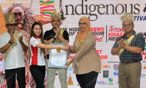 SG04_04082018_INDIGENOUS_BN201808014738