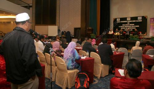 DATUK SERI ISMAIL SABRI YAAKUB