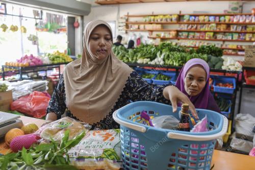 OKU KEMBALI BERDIKARI HASIL SOKONGAN PEMBANTU PERIBADI
