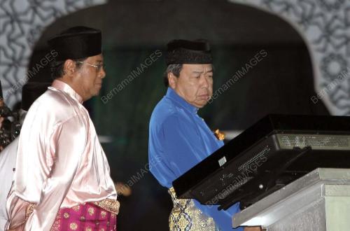 SHARAFUDDIN IDRIS SHAH