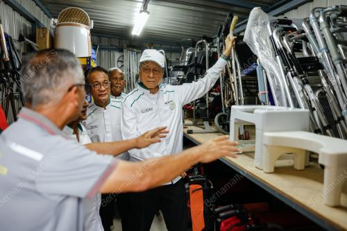 TAN SRI LEE LAM THYE