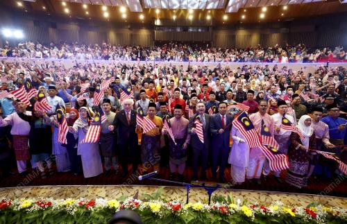 DATUK SERI AMIRUDIN SHARI