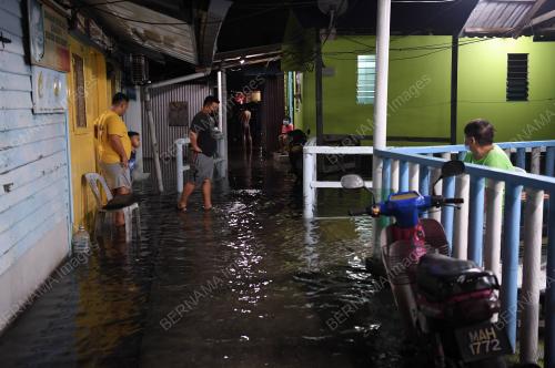 FENOMENA AIR LAUT PASANG BESAR
