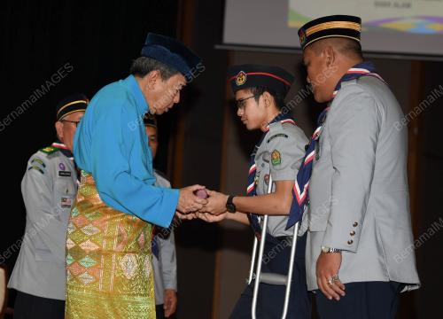 SG04_05122017_PENGAKAP