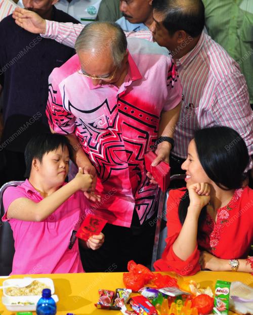 SG04_06022012_PM_CNY_KLANG