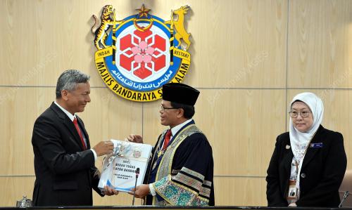DATUK MOHD FAUZI MOHD YATIM