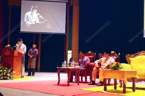 SG04_06112014_SULTAN_MULTAQA