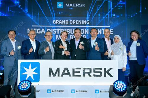 MAERSK'S MEGA DISTRIBUTION CENTRE