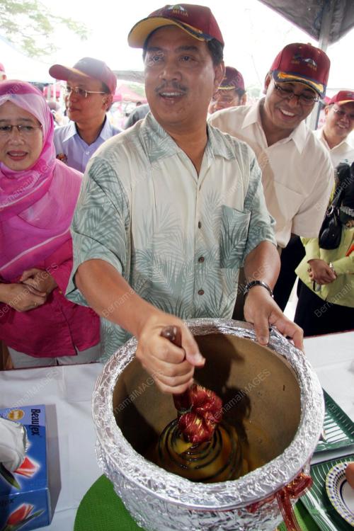 MUHYIDDIN YASSIN