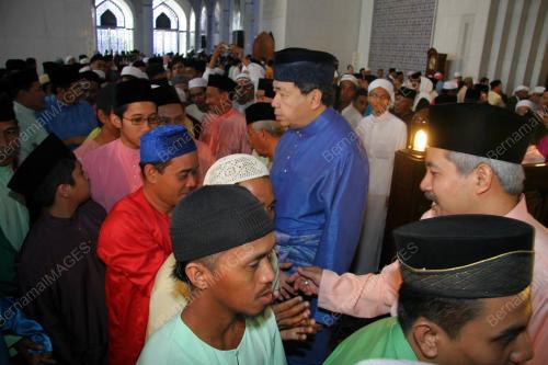 SULTAN SHARAFUDIN IDRIS SHAH