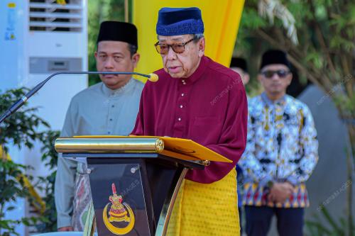 SULTAN SELANGOR SULTAN SHARAFUDDIN IDRIS SHAH