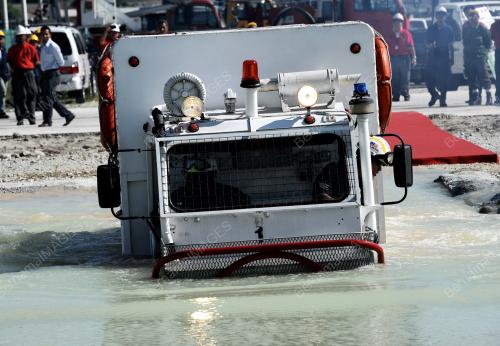 SG04_08052012_RESCUE_VEHICLE