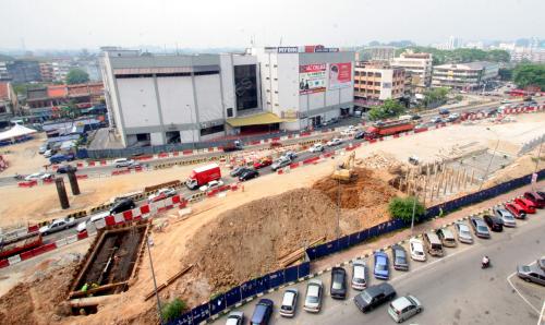 PROJEK MENAIKTARAF LALUAN PERSEKUTUAN LIMA FASA TIGA