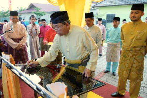 SG04_08062018_SULTAN_BN201805088075