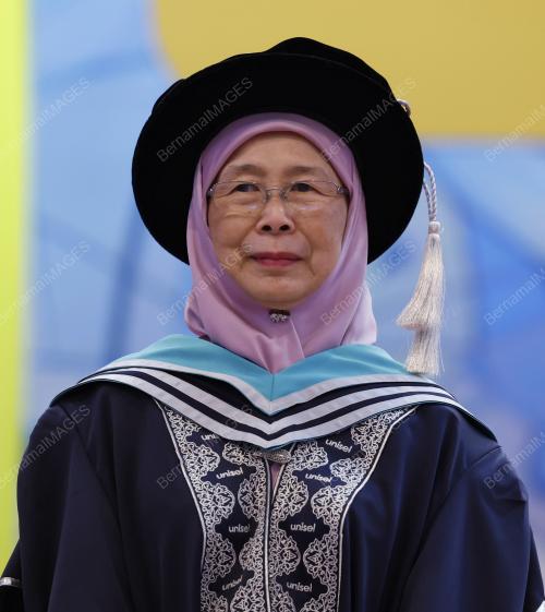 DATUK SERI DR WAN AZIZAH WAN ISMAIL