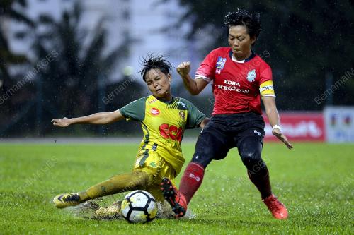 SG04_09122018_BOLA_WANITA