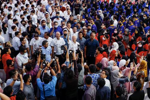 DATUK SERI ISMAIL SABRI YAAKOB