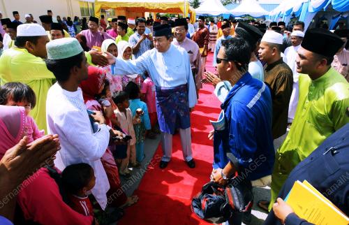 SULTAN SHARAFUDDIN IDRIS SHAH