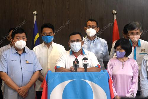 DATUK SERI AMIRUDIN SHARI