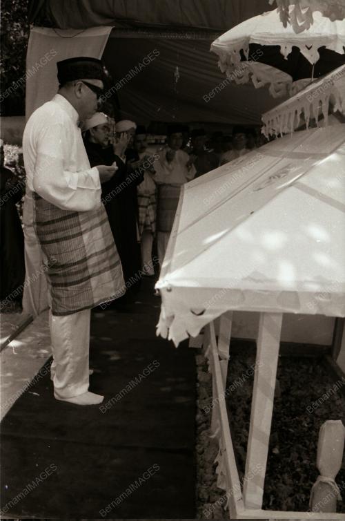 SULTAN SALAHUDDIN ABDUL AZIZ SHAH