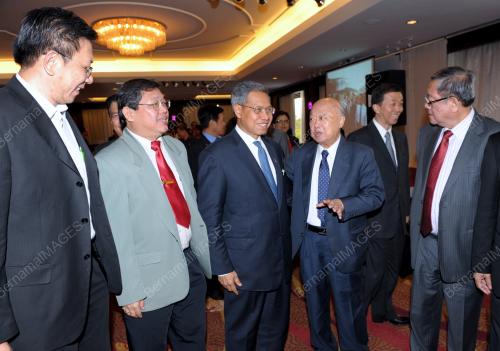 SG04_12012012_SHARING_MOMENT