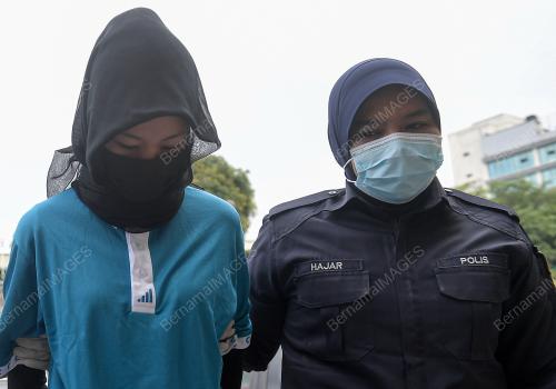 PASANGAN KEKASIH LANGGAR POLIS ELAK DITAHAN DIDAKWA DI MAHKAMAH MAJISTRET BANDAR BARU BANGI