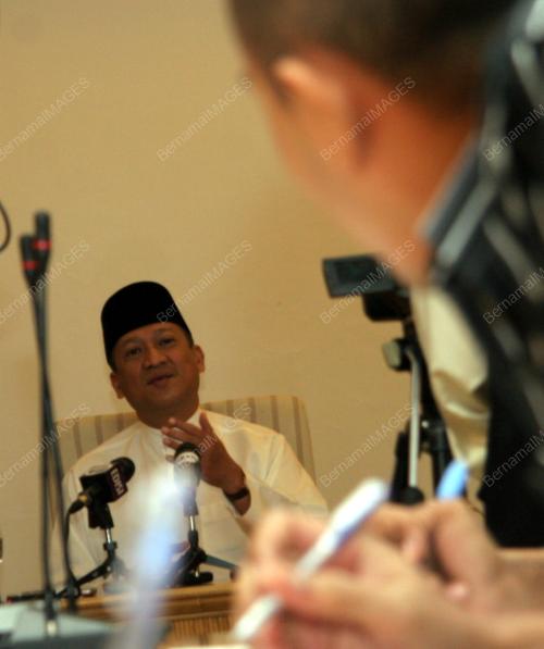 DATUK SERI MOHAMED NAZRI TAN SRI ABDUL AZIZ